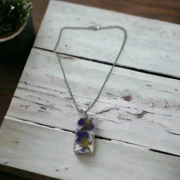 Dried Flowers Forget-Me-Not Resin Dog Tags Statement Neckace Silver Plated chain - Picture 4 of 6